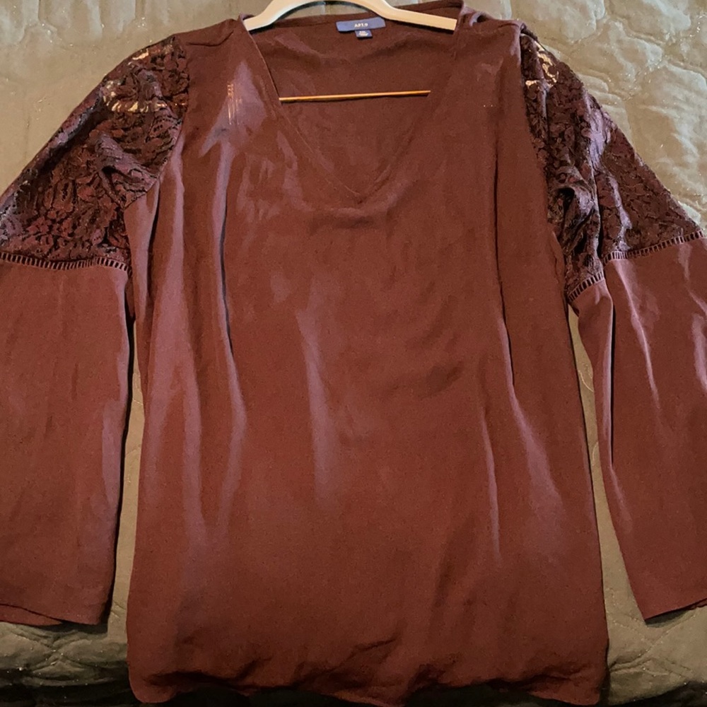 Women’s shirt